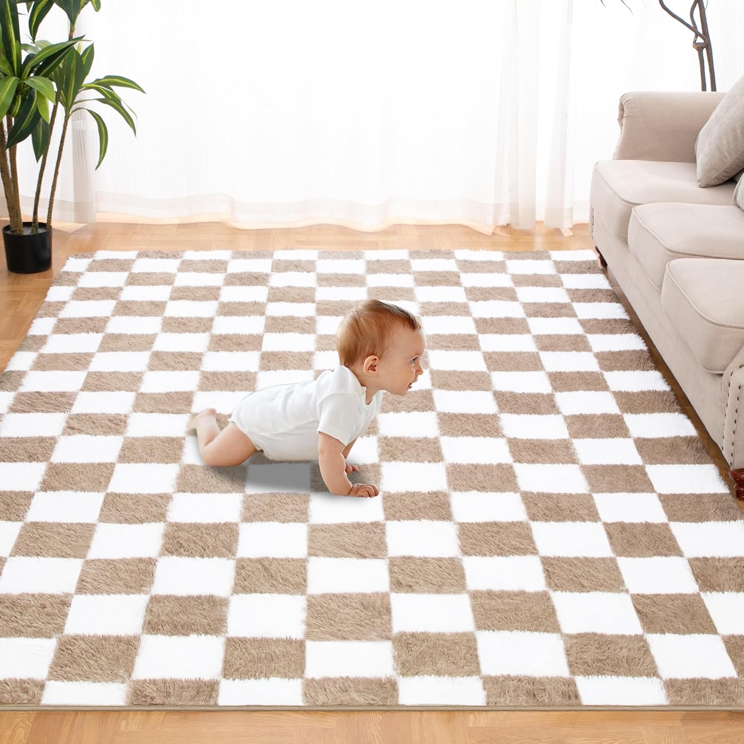 Beige & White Checkered 5x7 Rug