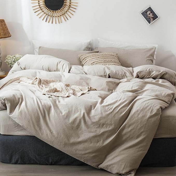Washed neutral duvet layer